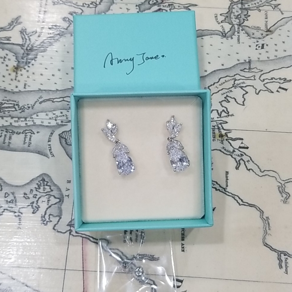 New Amy Jane Teardrop Earrings - Picture 1 of 2